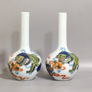 Qing Dynasty Yongzheng Everything Ruyi flask