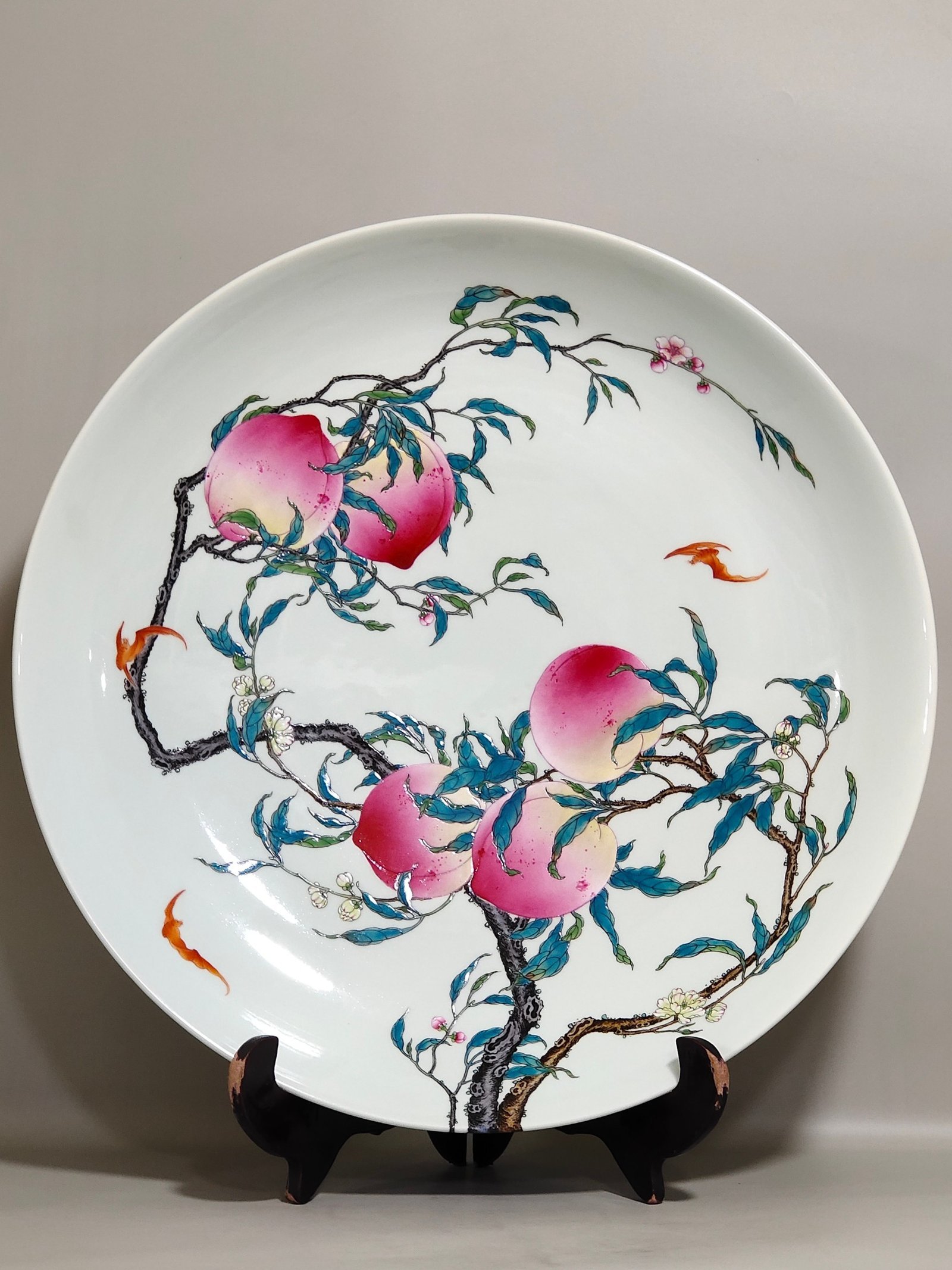 Qing Dynasty Yongzheng Five Blessings and Eight Peach Wall Tray