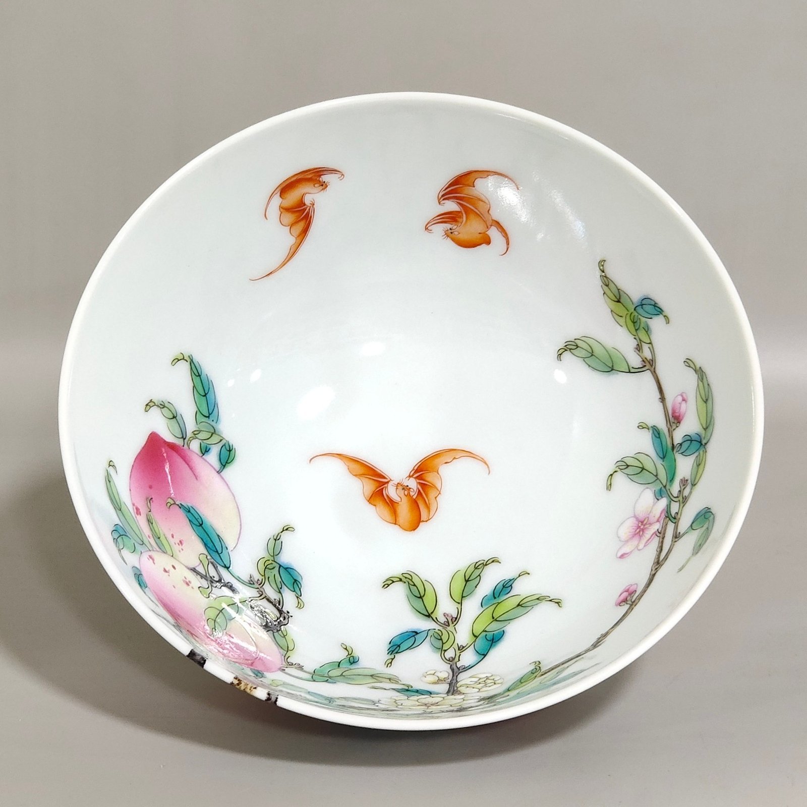 Qing Dynasty Yongzheng Five Blessings and Six Peach Branch Bowl