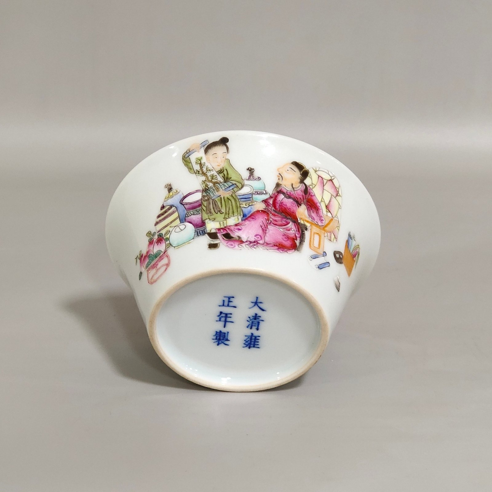 Qing Dynasty Yongzheng Gao Shitu horseshoe cup with story