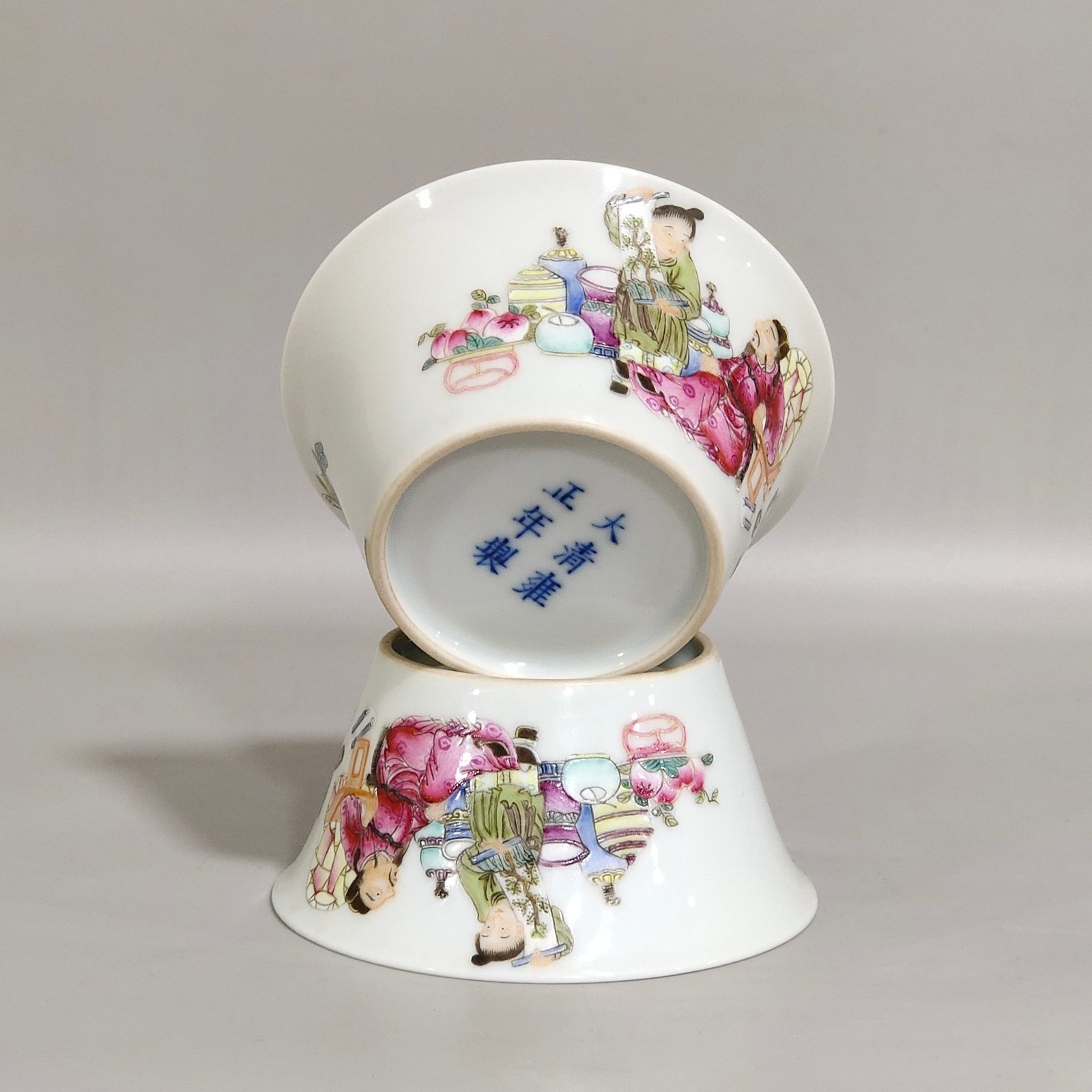 Qing Dynasty Yongzheng Gao Shitu horseshoe cup with story
