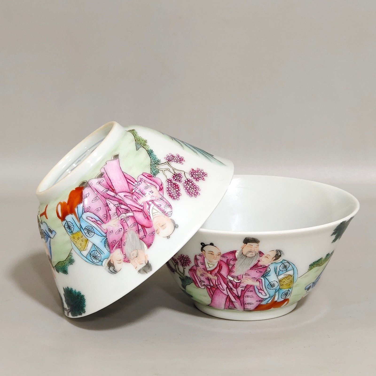 Qing Dynasty Yongzheng The Eight Immortals Cup