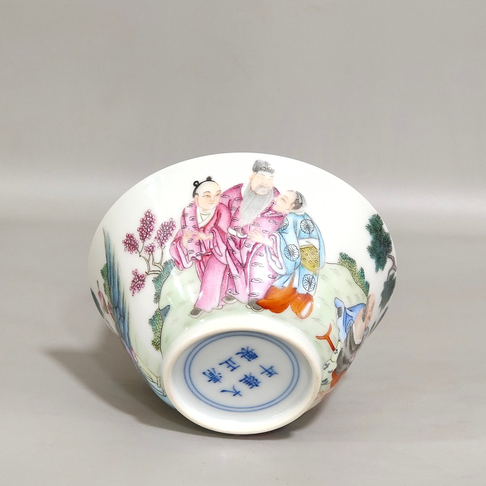 Qing Dynasty Yongzheng The Eight Immortals Cup