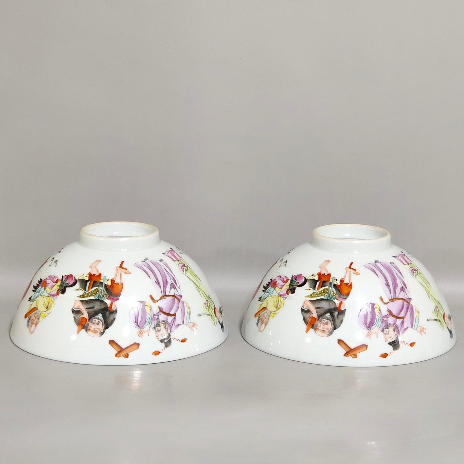 Qing Dynasty Yongzheng figure Eight Immortals bowl