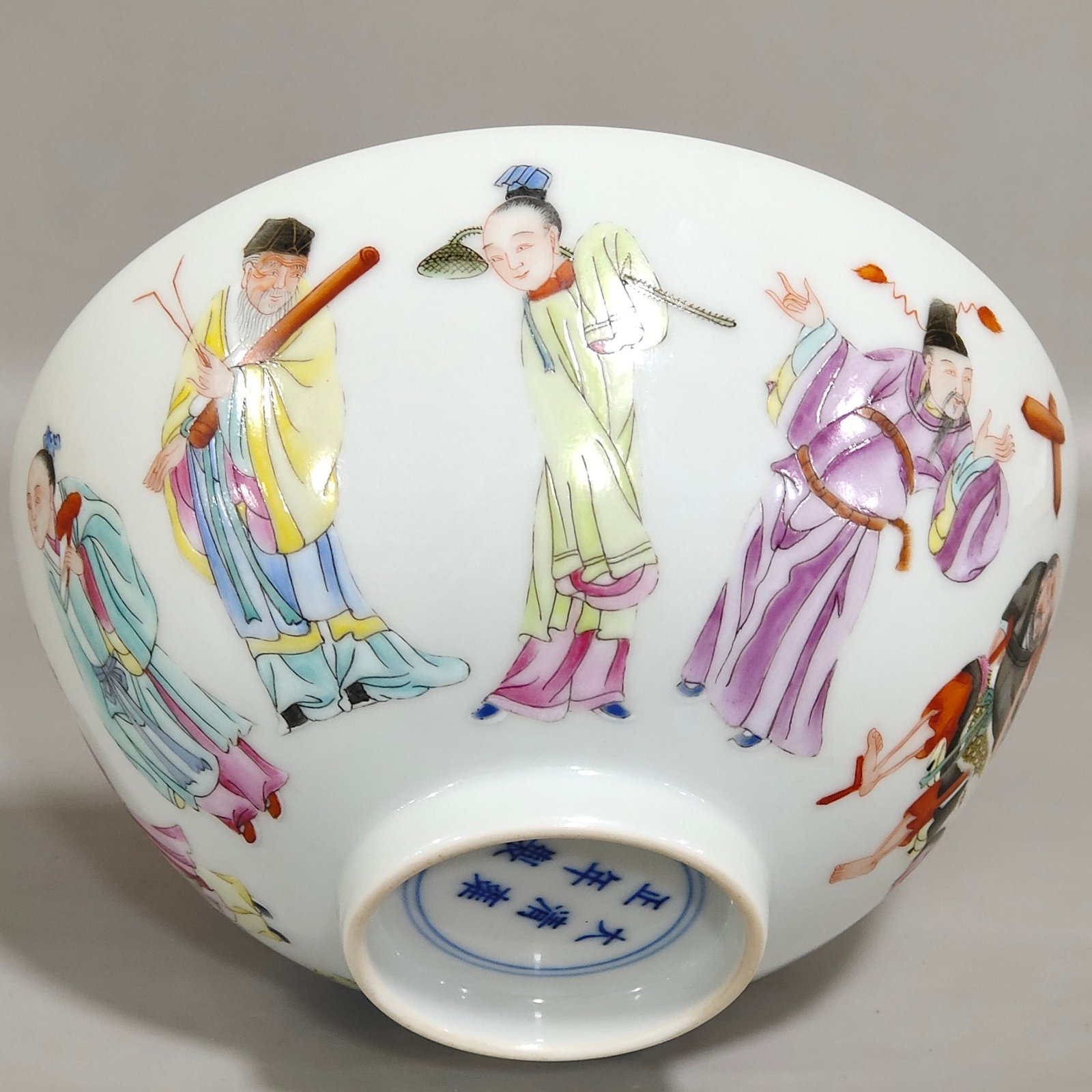 Qing Dynasty Yongzheng figure Eight Immortals bowl