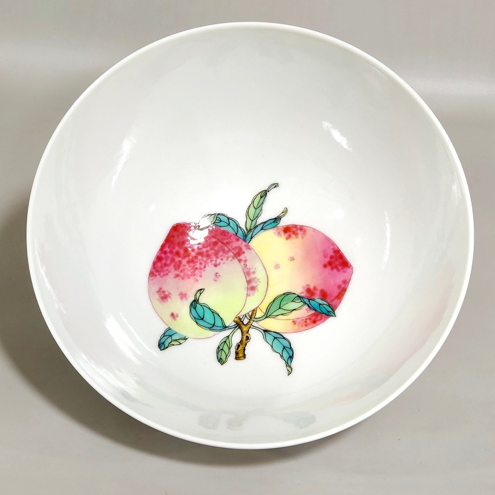 Qing Dynasty Yongzheng figure Eight Immortals bowl