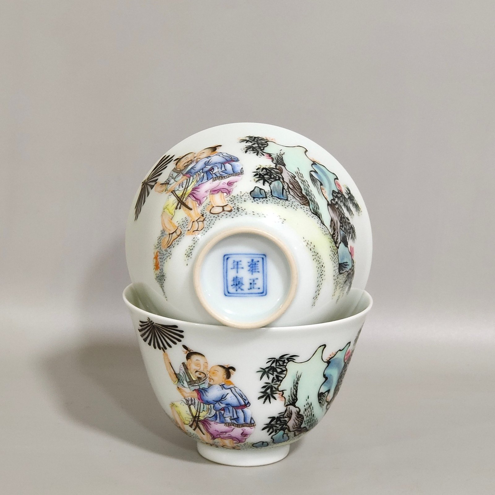 Qing Dynasty Yongzheng character story cup
