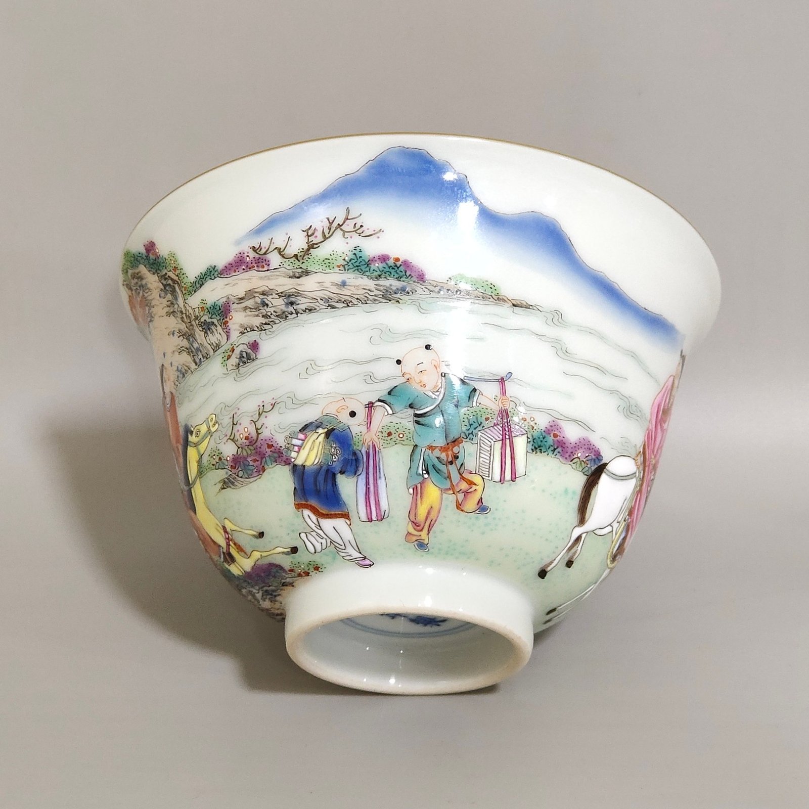 Qing Dynasty Yongzheng character story bowl