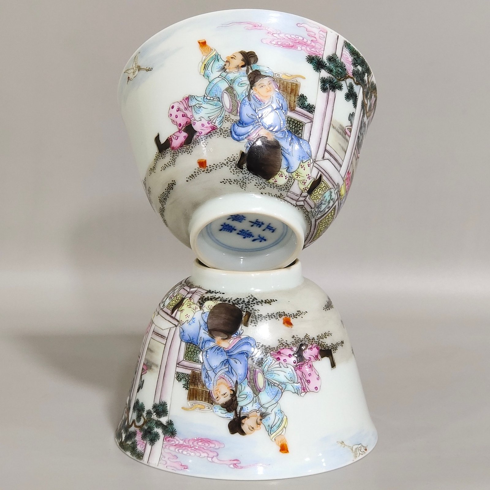 Qing Dynasty Yongzheng character story drinking cup