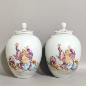Qing Dynasty Yongzheng figure's poem tea can