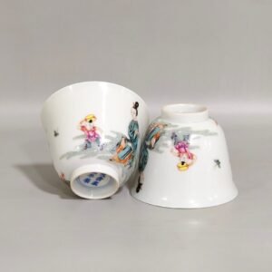 Qing Dynasty Yongzheng lady's belt picture thin cup