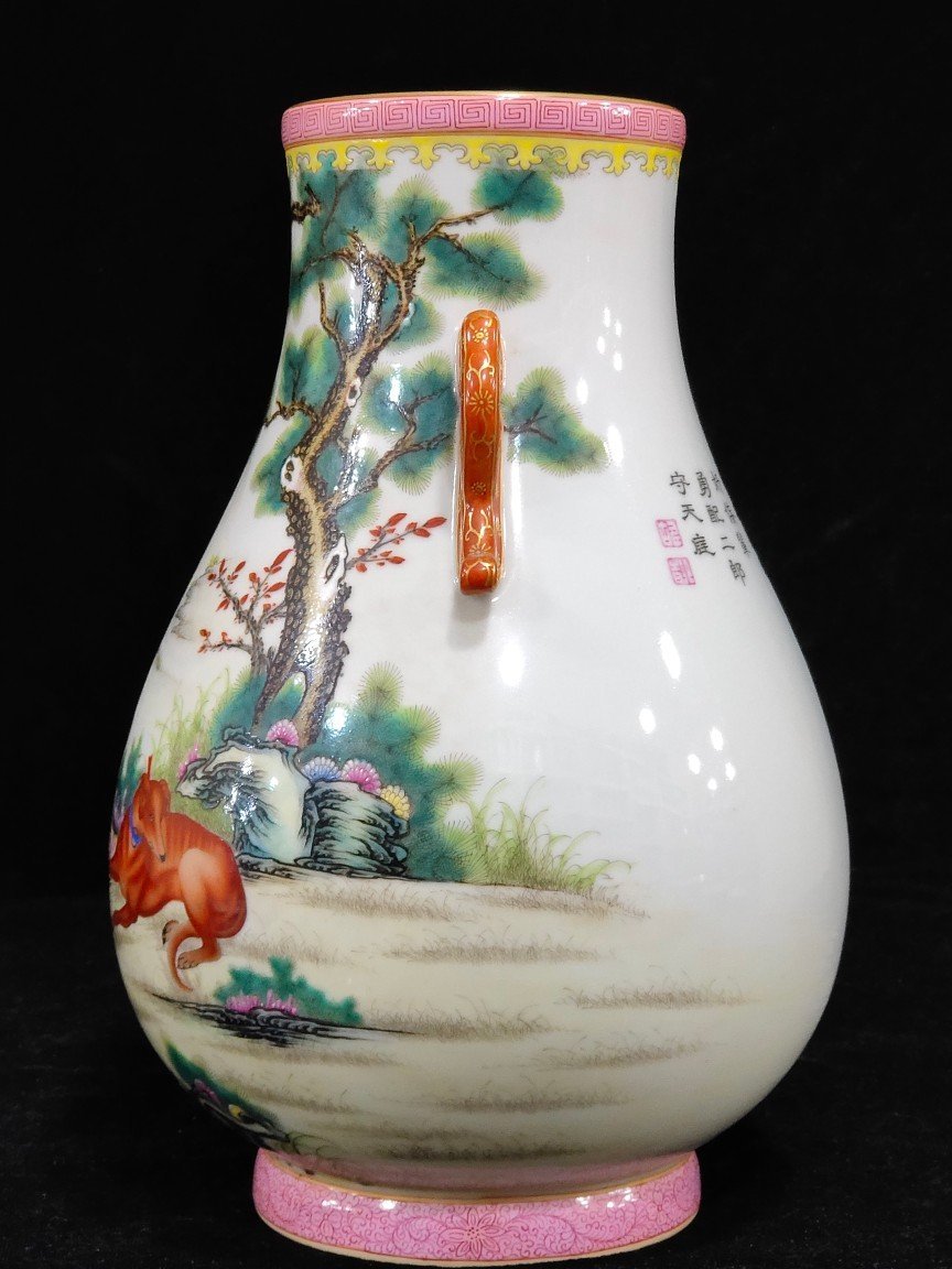 Qing Dynasty Yongzheng A perfect amphora