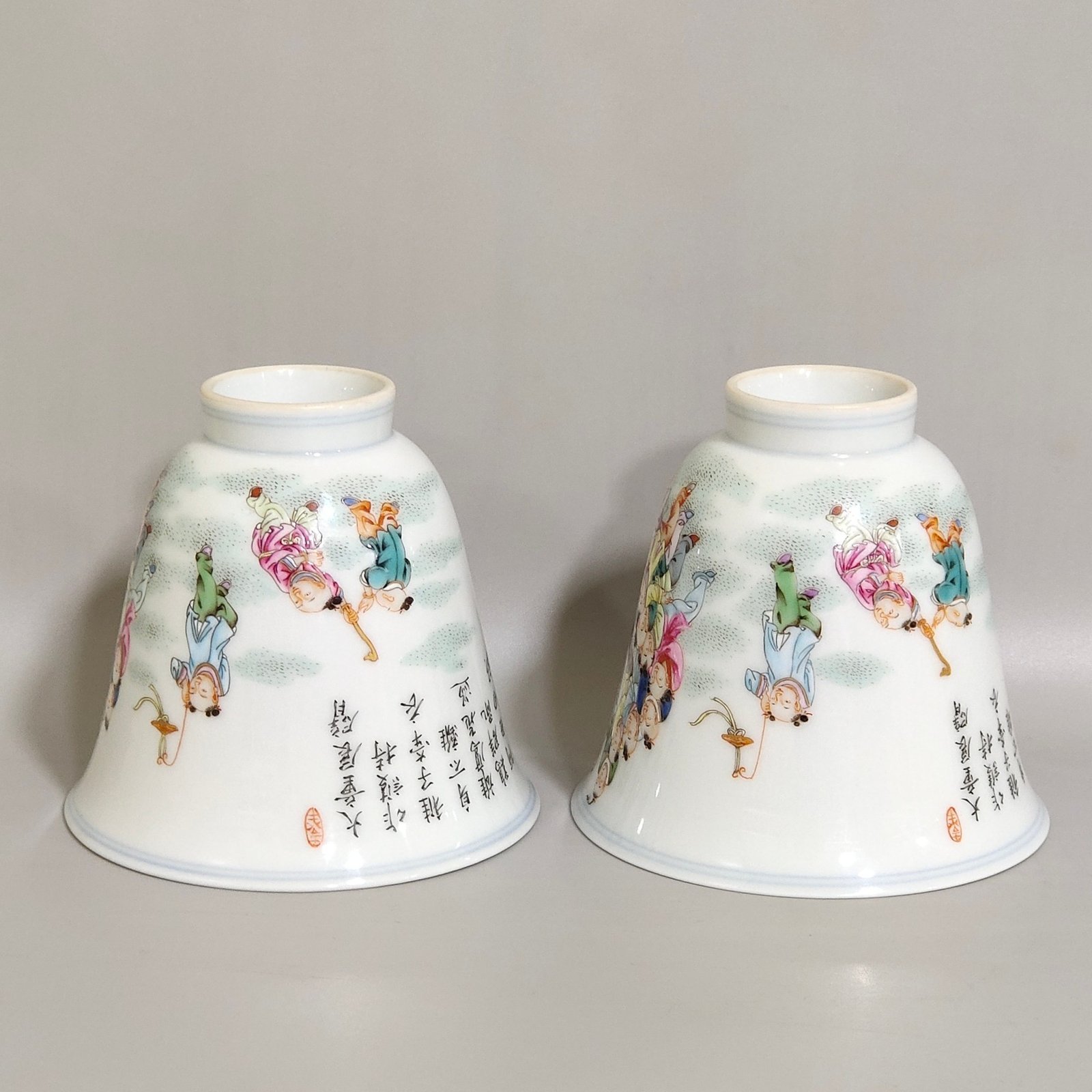 Qing Dynasty Yongzheng A bell cup inscribed with a poem