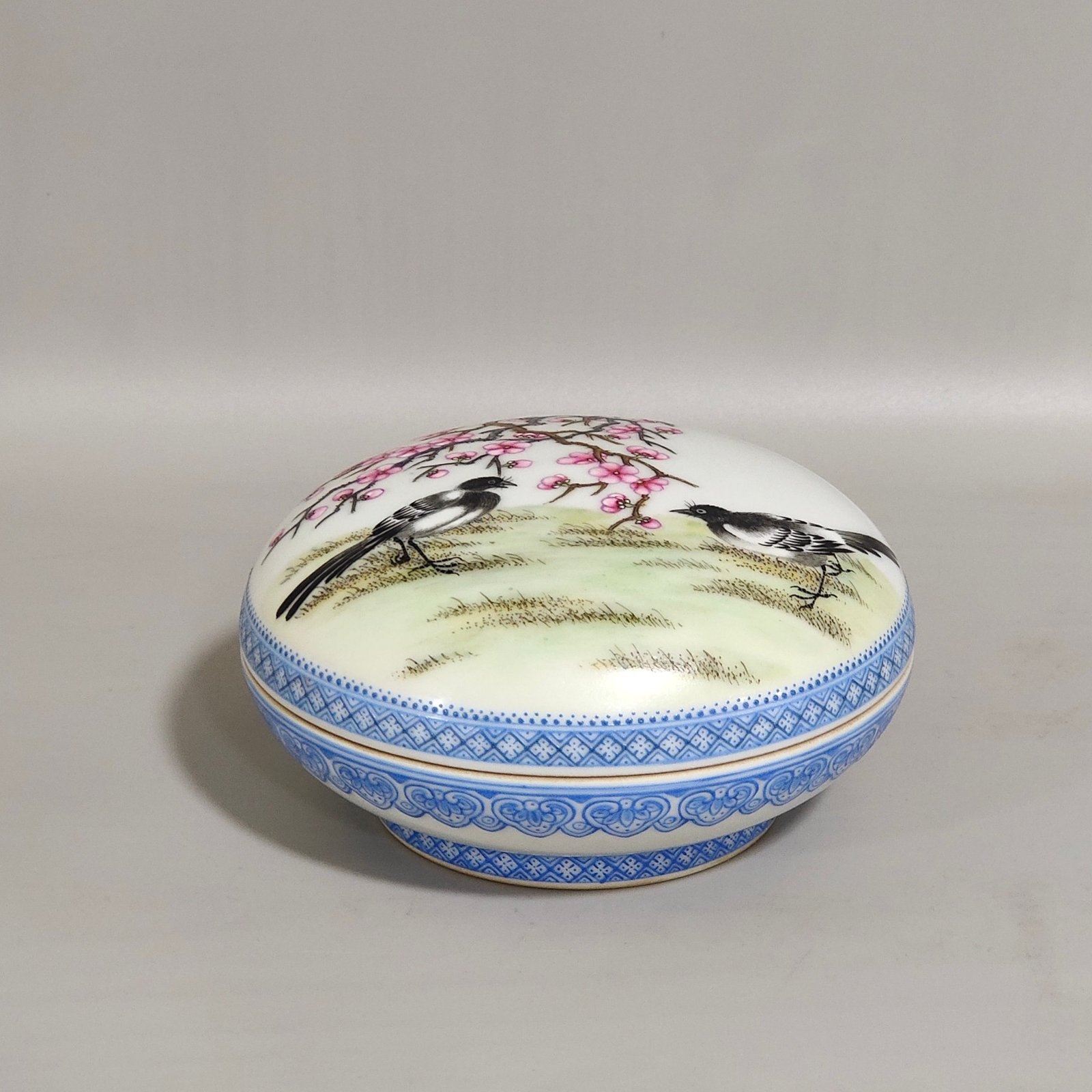 Qing Dynasty Yongzheng emerald edge ink pad box