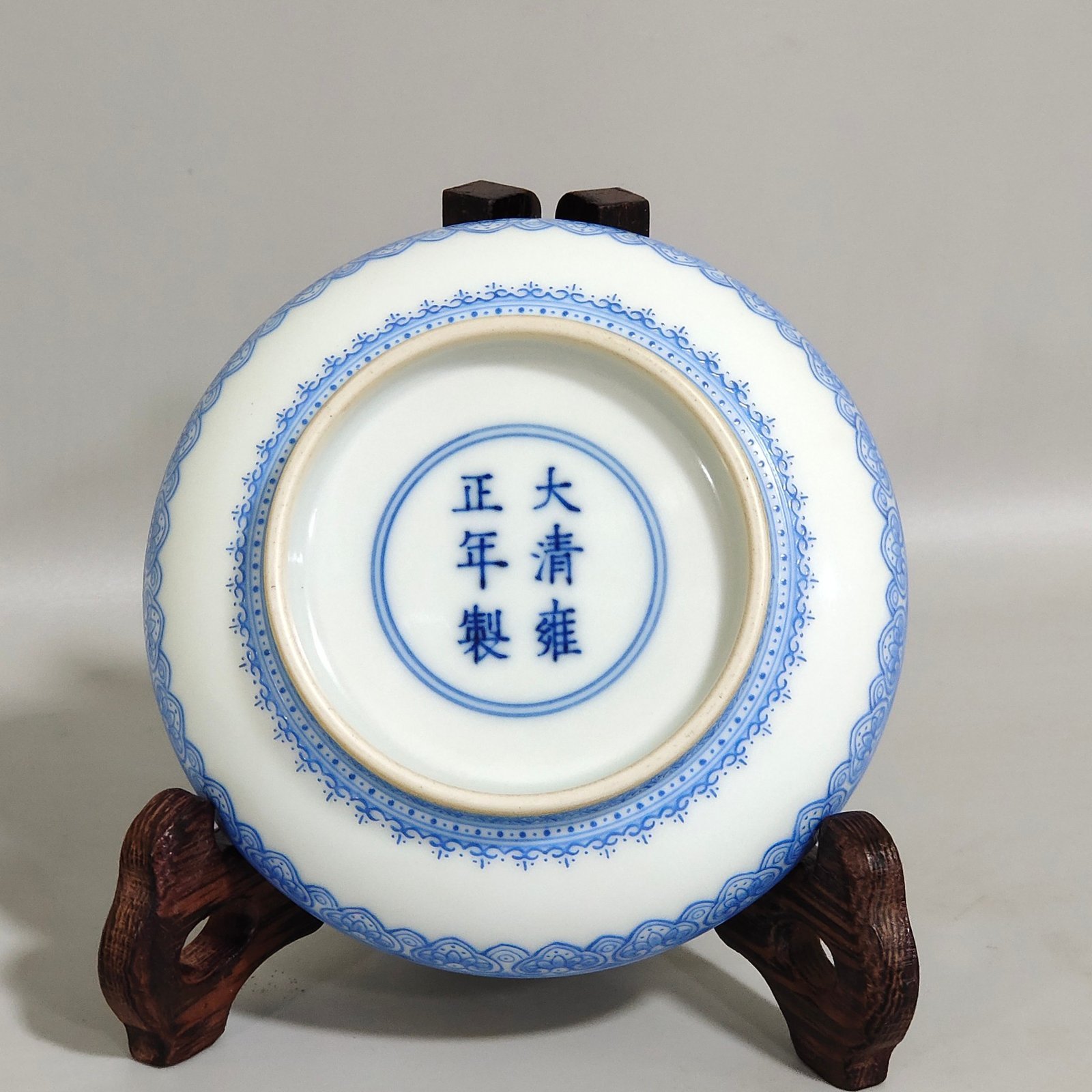Qing Dynasty Yongzheng emerald edge ink pad box