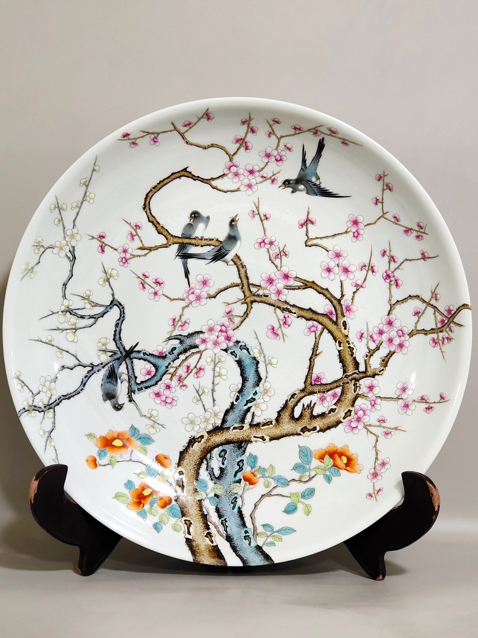 Qing Dynasty Yongzheng Famille Rose porcelain plate