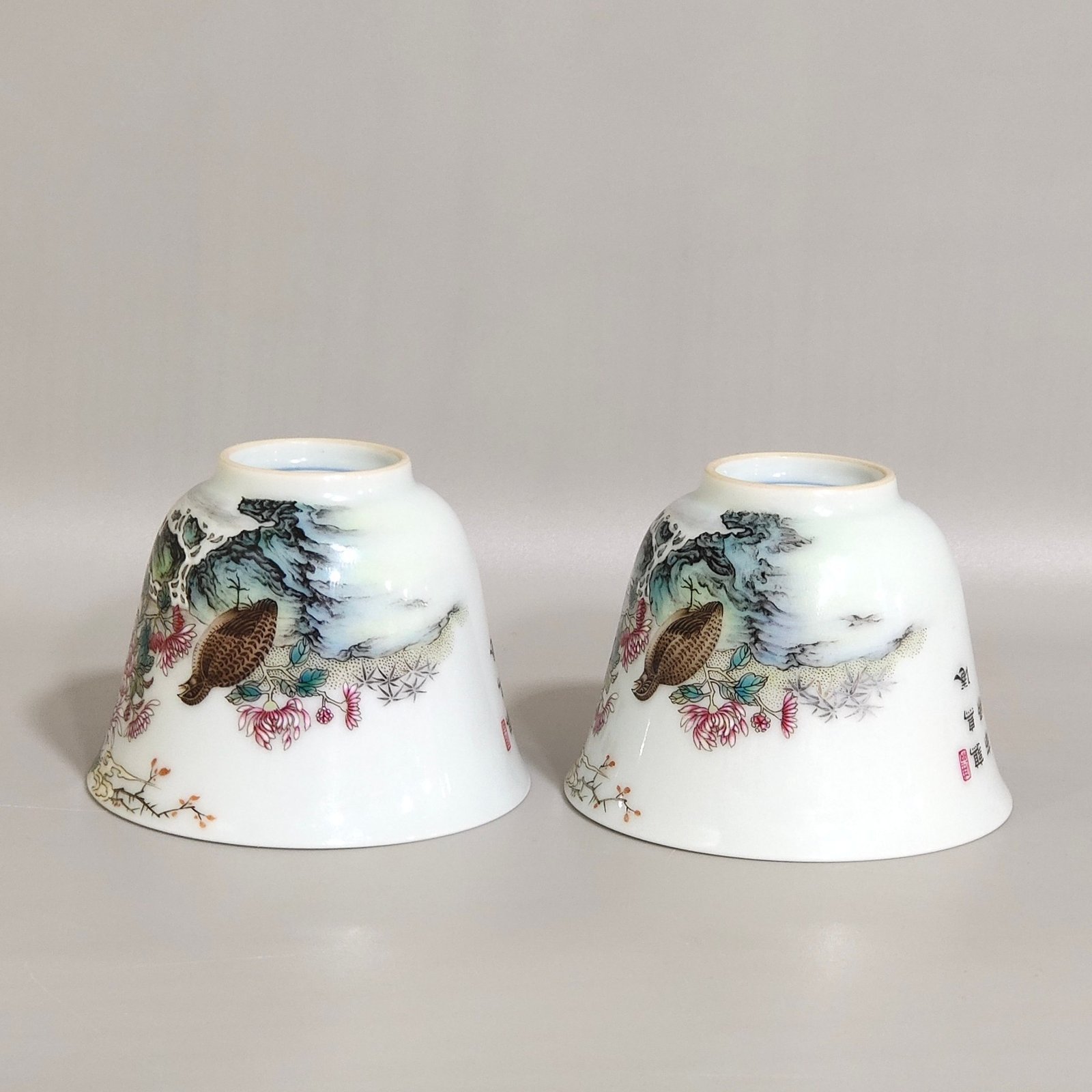 Qing Dynasty Yongzheng cup inscribed with poems about living and working in peace