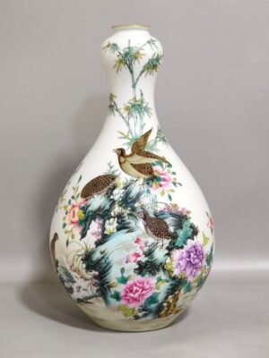 Qing Dynasty Yongzheng A garlic vase with poems