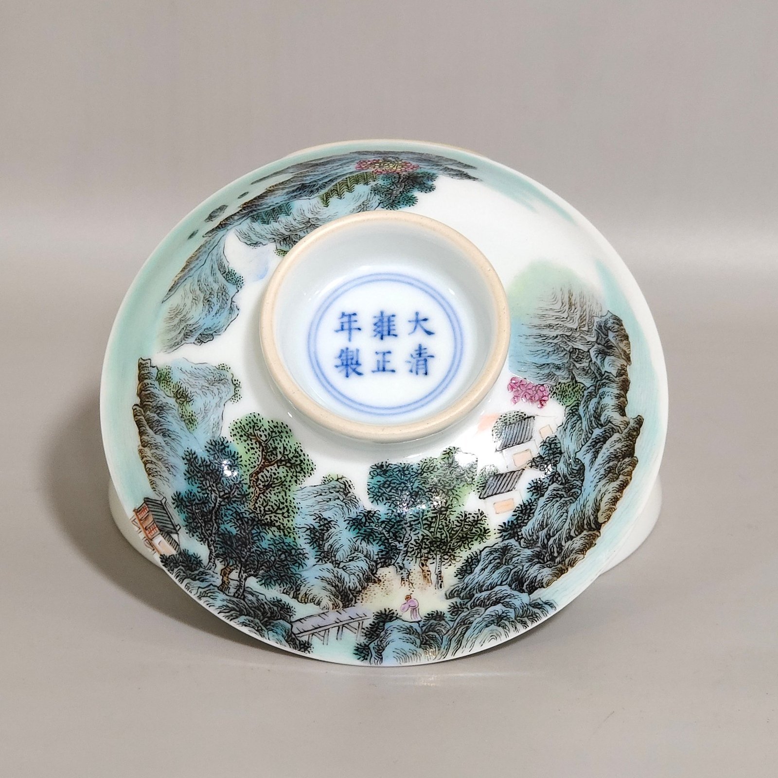 Qing Dynasty Yongzheng landscape bowl
