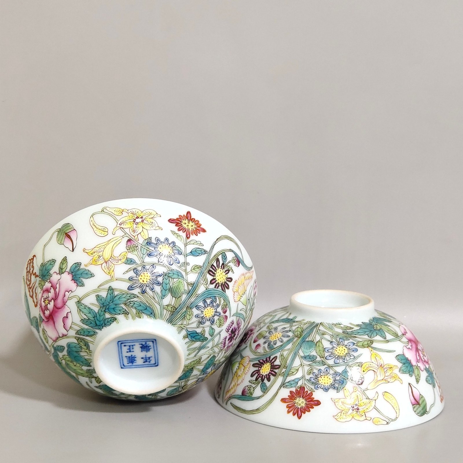 Qing Dynasty Yongzheng famille rose porcelain bowl