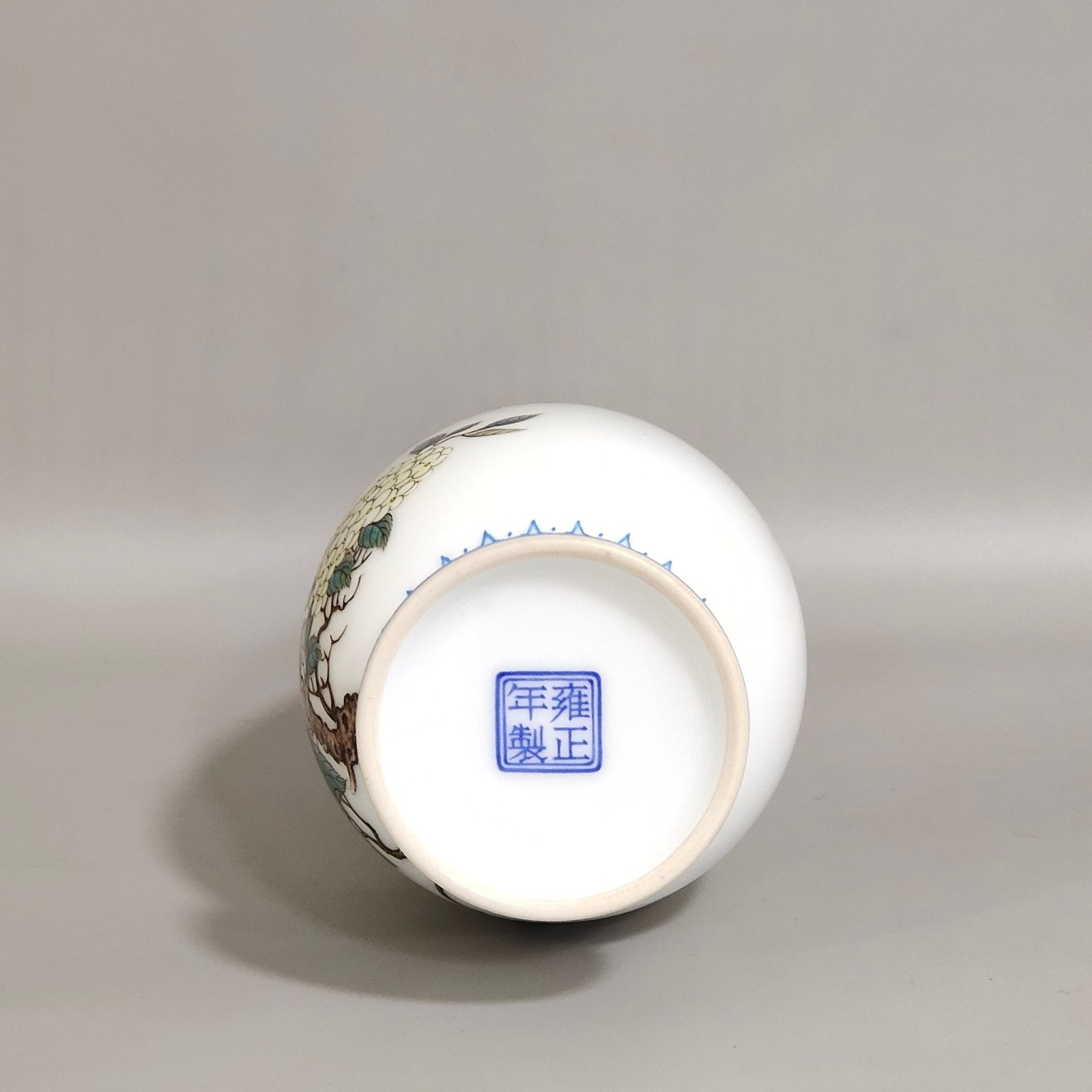 Qing Dynasty Yongzheng enamel vase with green edging and poems inscribed with flowers and birds