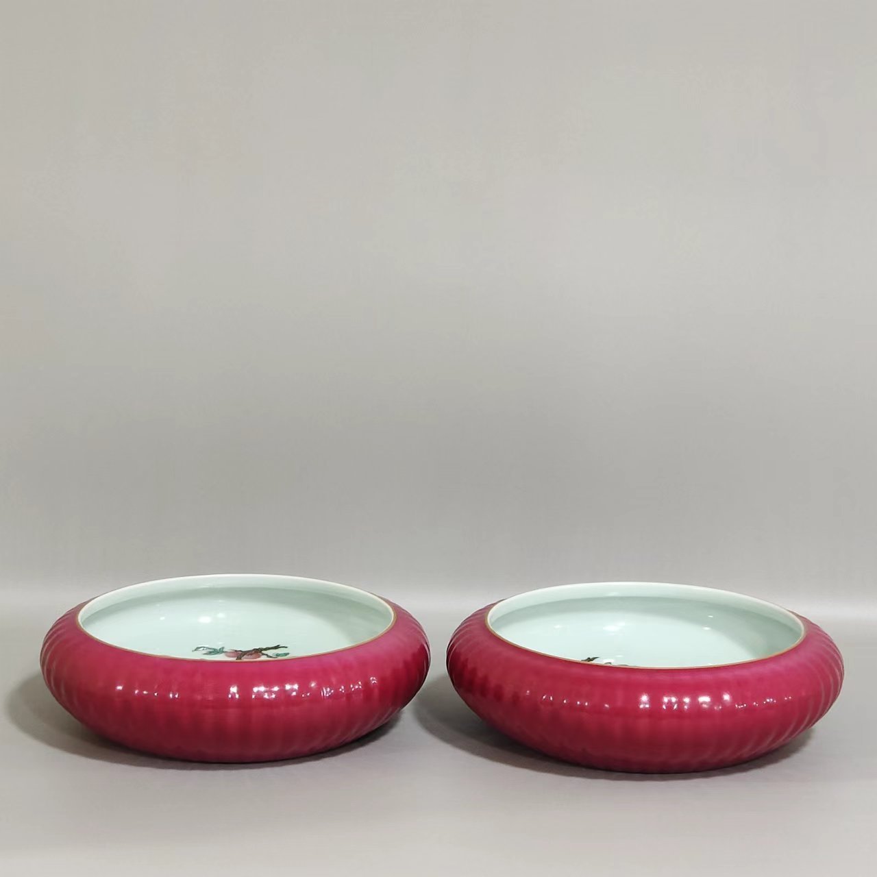Qing Dynasty Yongzheng Carmine red lychee and melon ribs