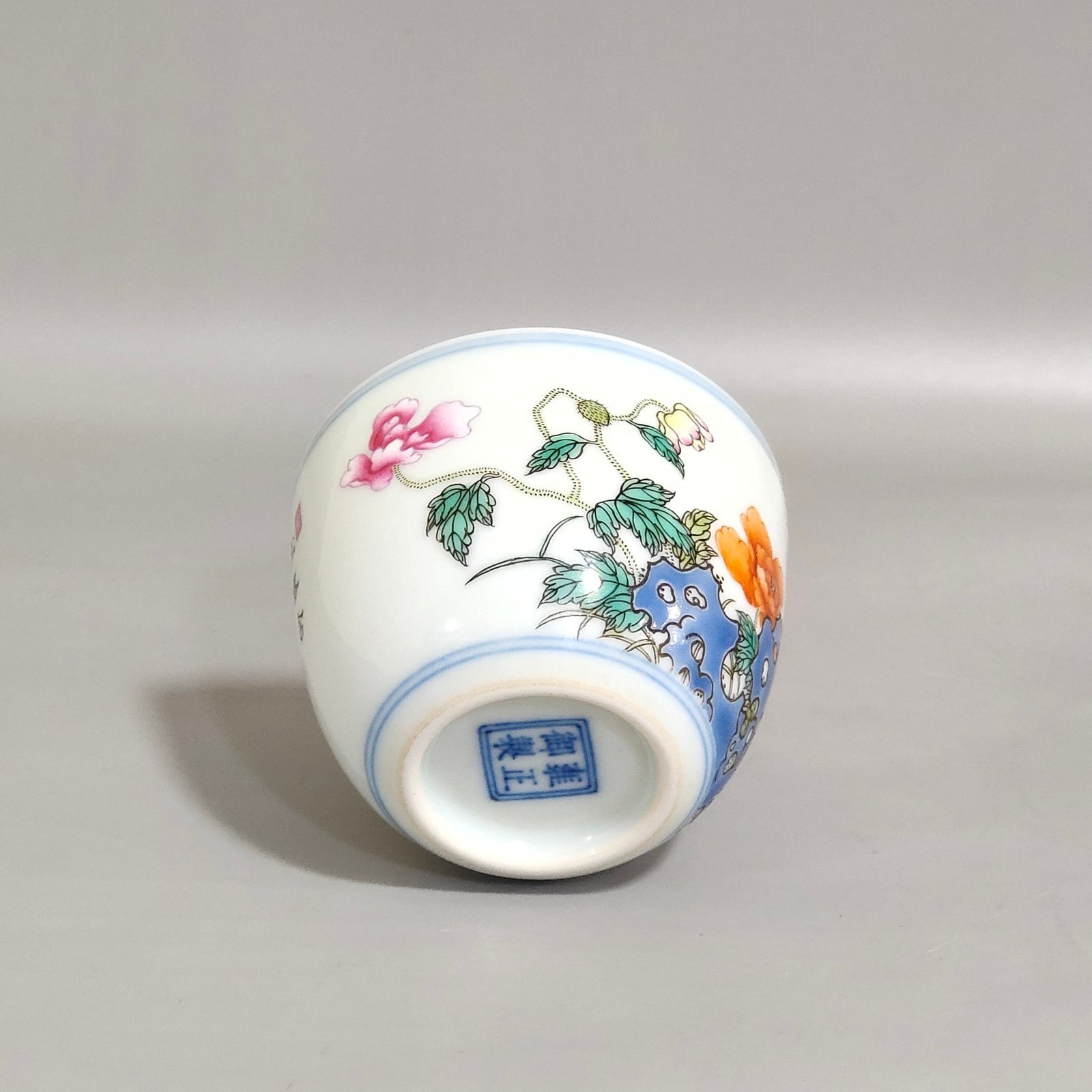 Qing Dynasty Yongzheng A poppy cup inscribed with poems