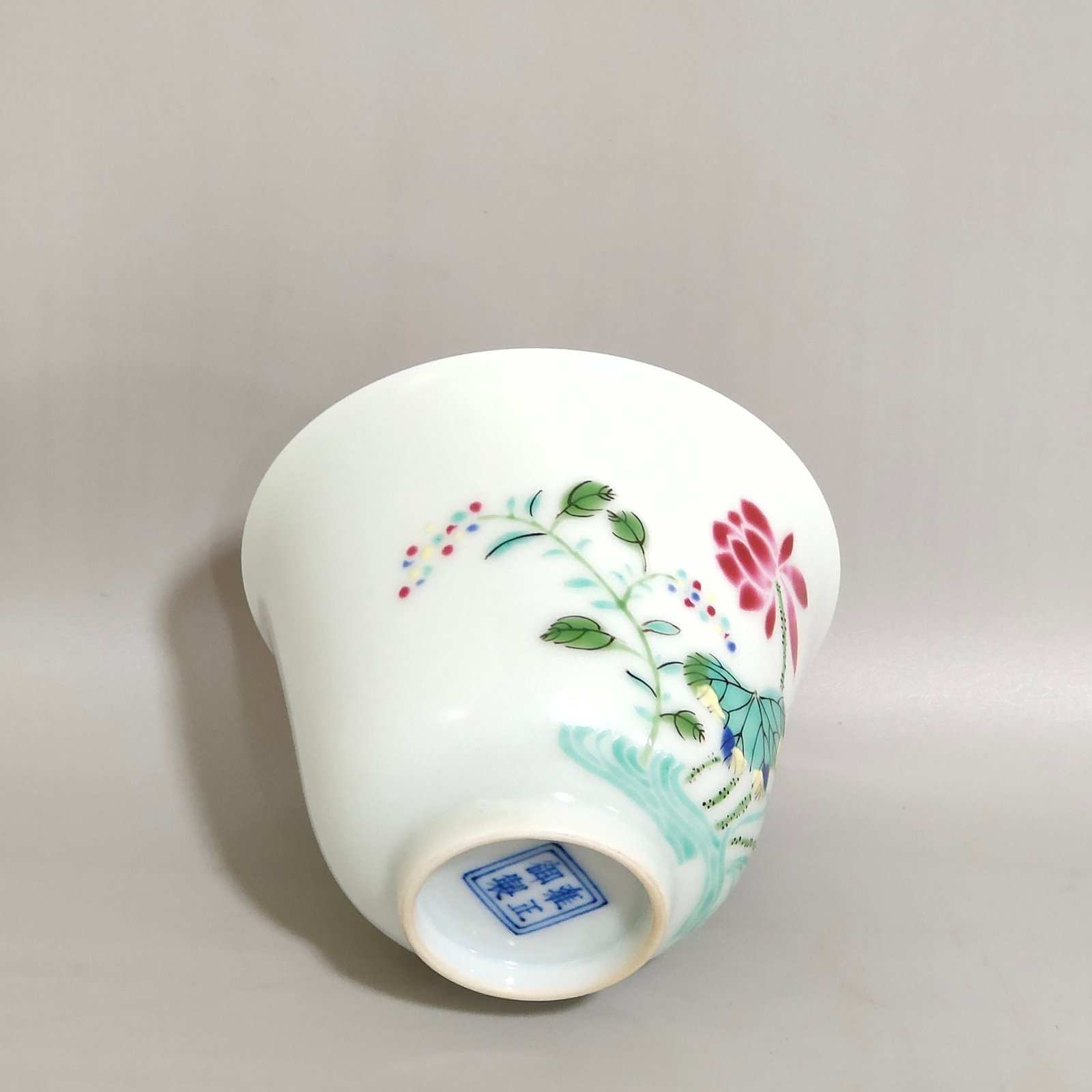Qing Dynasty Yongzheng Boneless colorful lotus cup