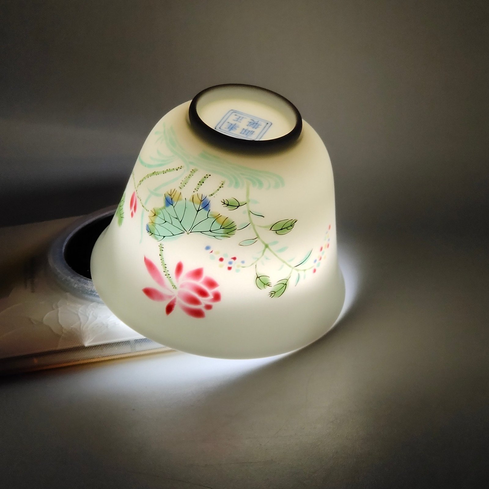 Qing Dynasty Yongzheng Boneless colorful lotus cup