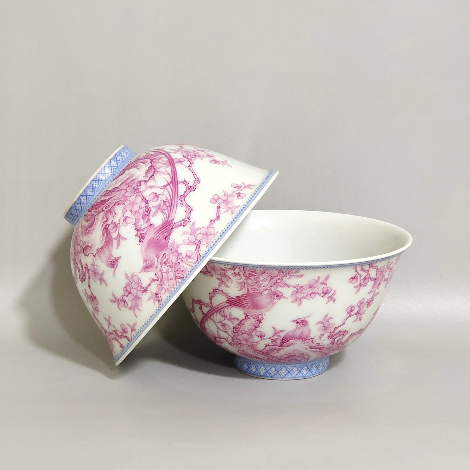 Qing Dynasty Yongzheng An imperial agate cup with red flowers and birds inscribed with poems