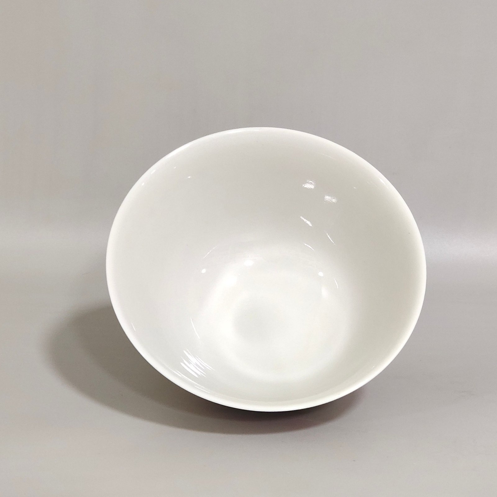 Qing Dynasty Yongzheng An imperial agate cup with red flowers and birds inscribed with poems