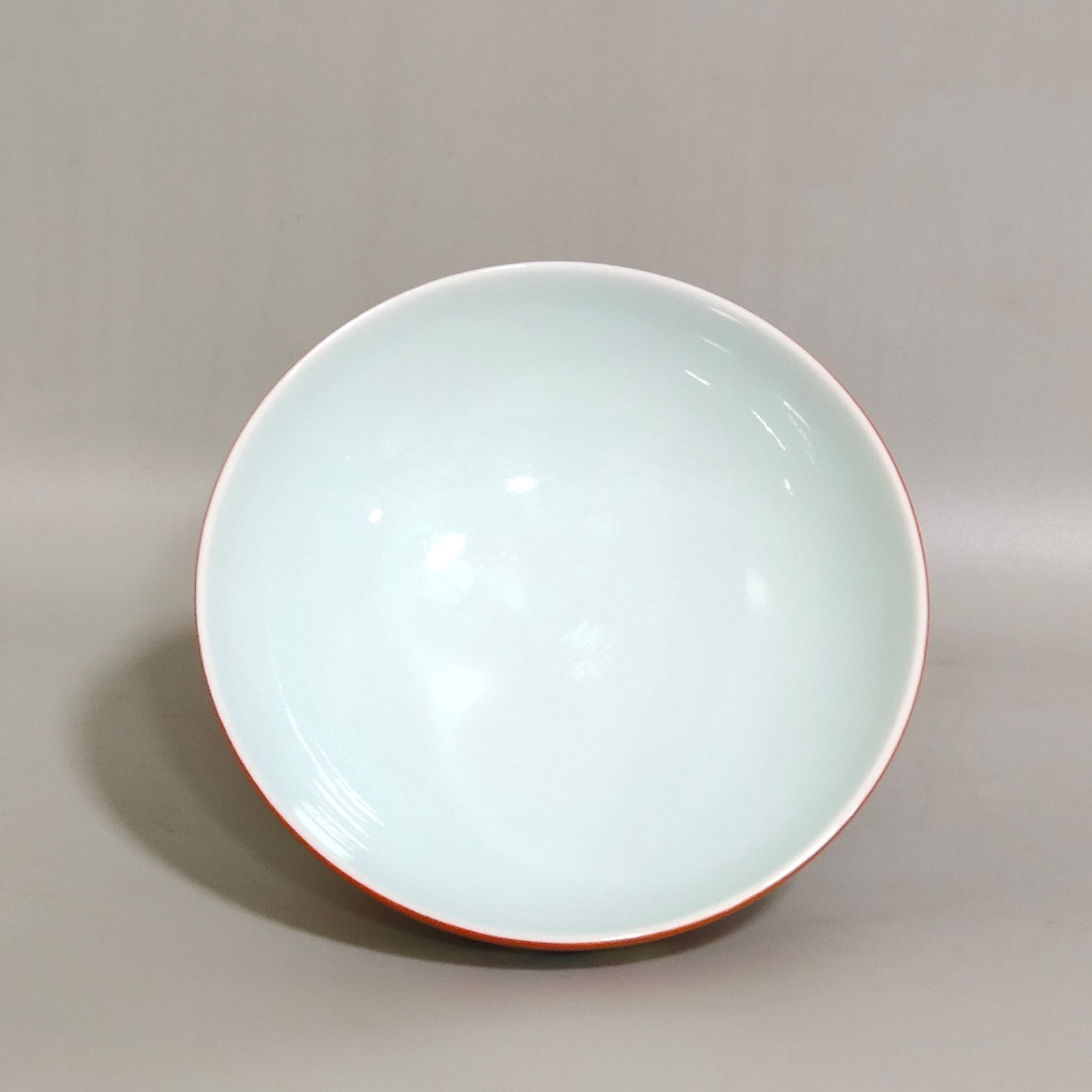 Qing Dynasty Yongzheng Coral red flower tea round