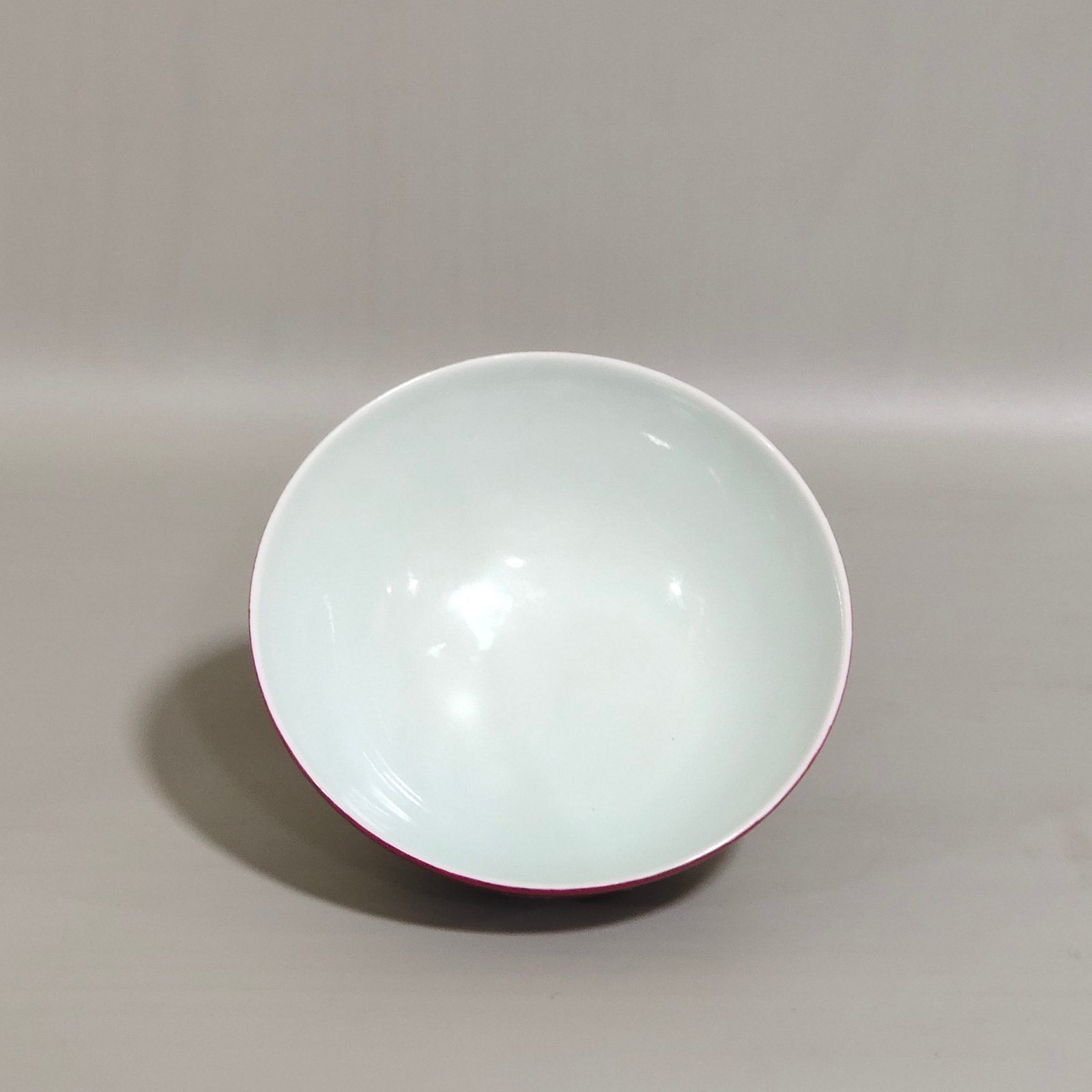 Qing Dynasty Yongzheng A small carmine cup