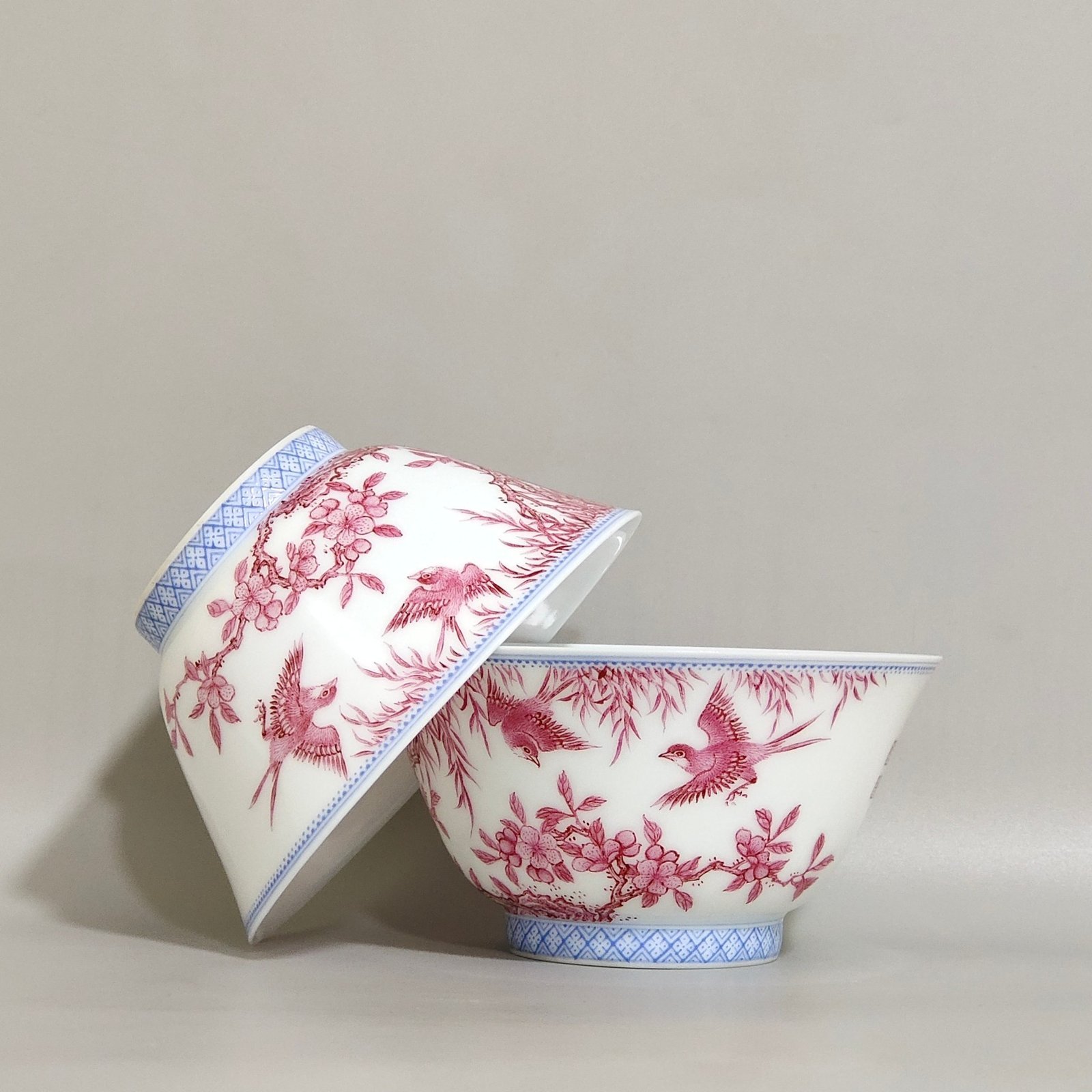 Qing Dynasty Yongzheng A rouge-red green-edged apricot-lined spring swallow-inscribed thin cup