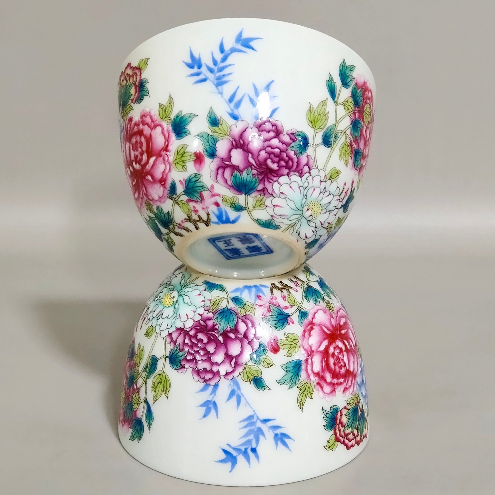 Qing Dynasty Yongzheng Flower cup