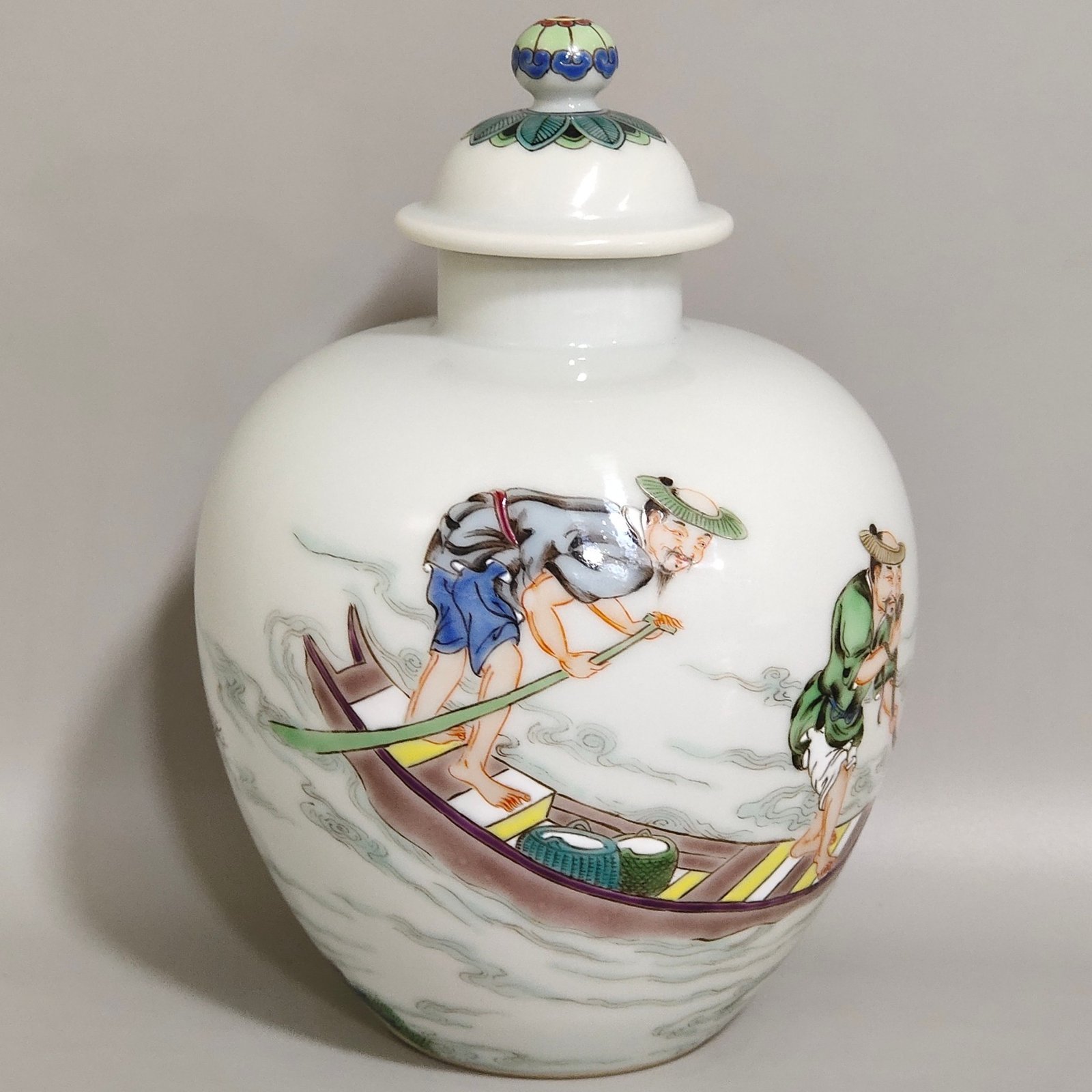 Qing Dynasty Yongzheng Fishing Picture Tea Can