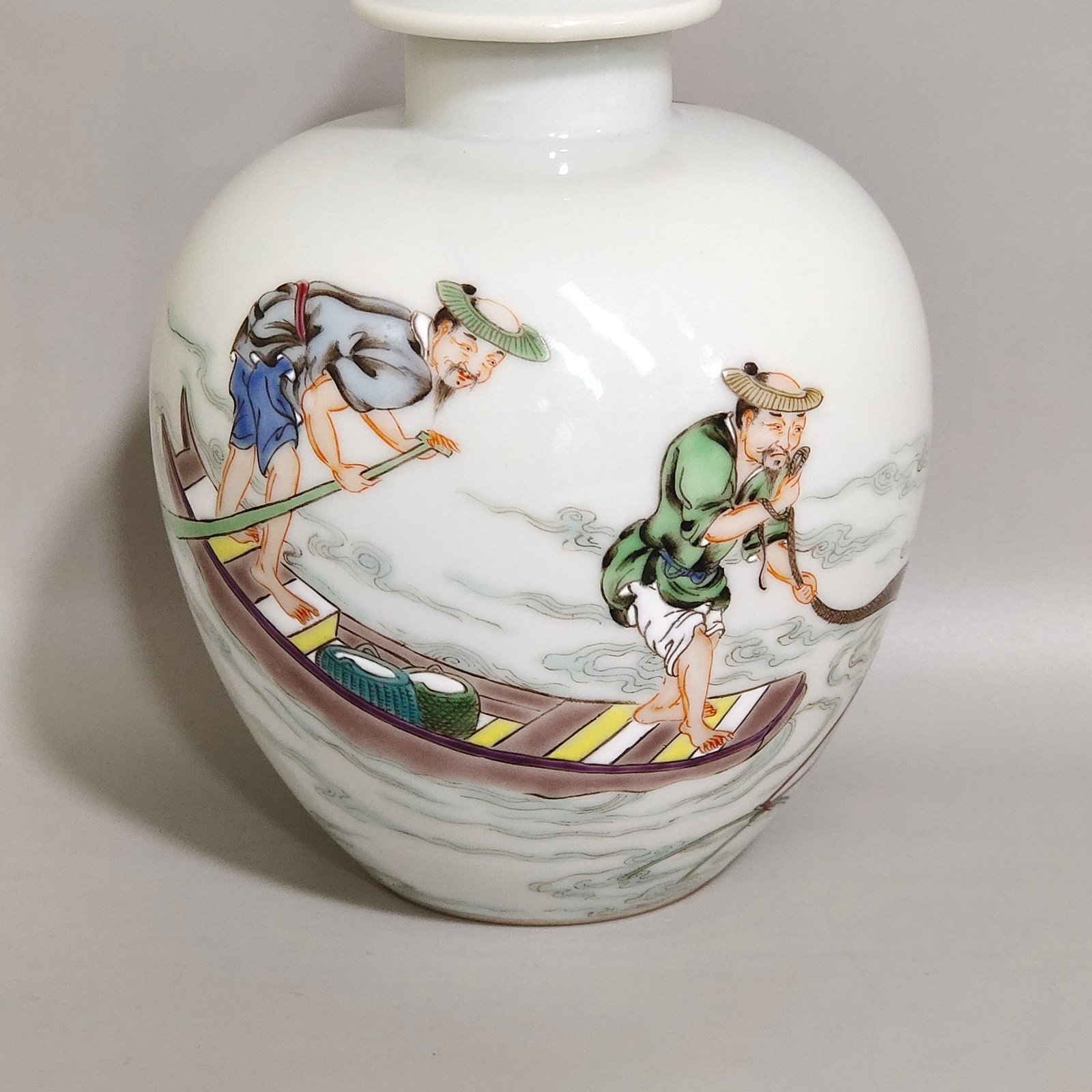 Qing Dynasty Yongzheng Fishing Picture Tea Can