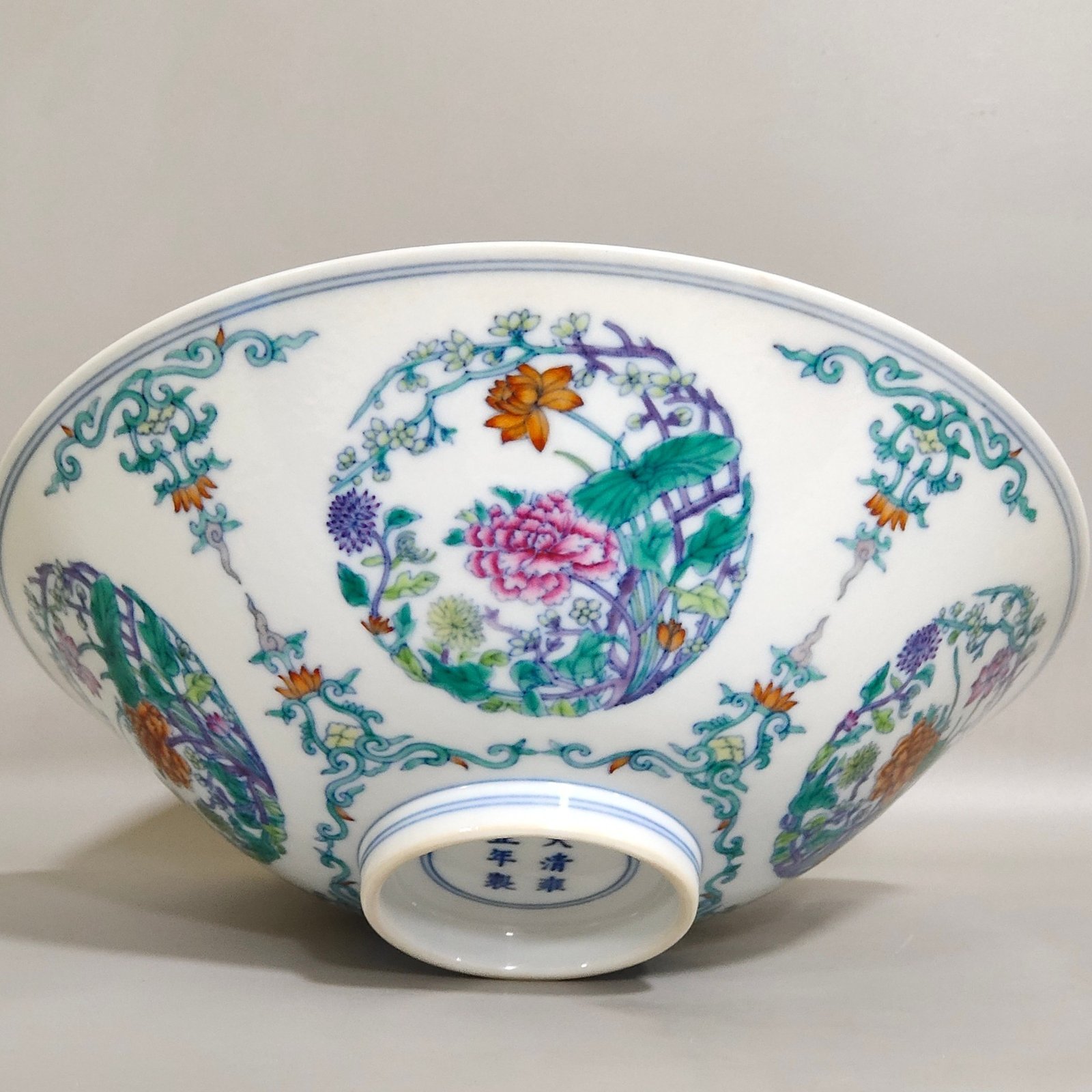 Qing Dynasty Yongzheng Doucai Tuanhua four-season flower bamboo hat bowl