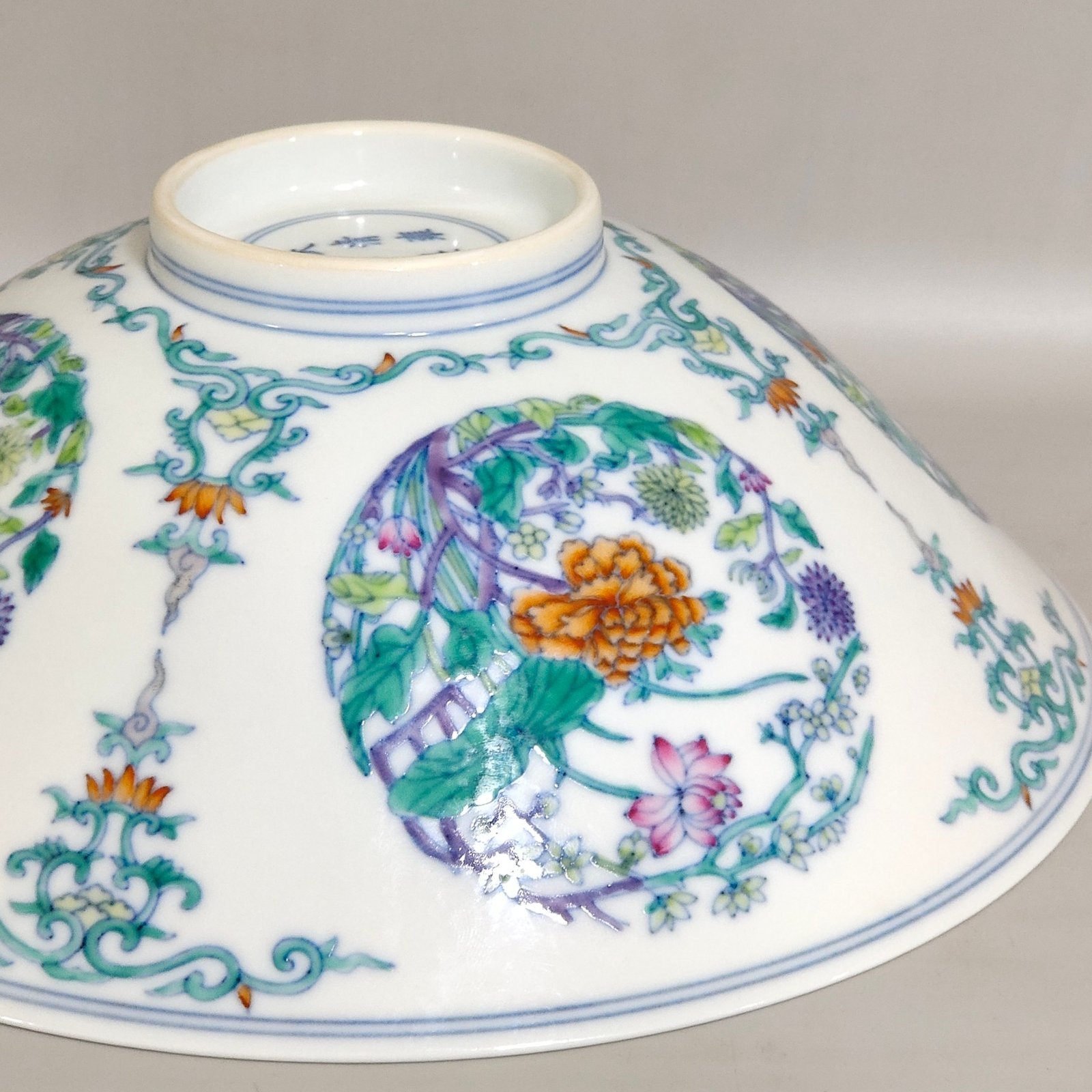 Qing Dynasty Yongzheng Doucai Tuanhua four-season flower bamboo hat bowl