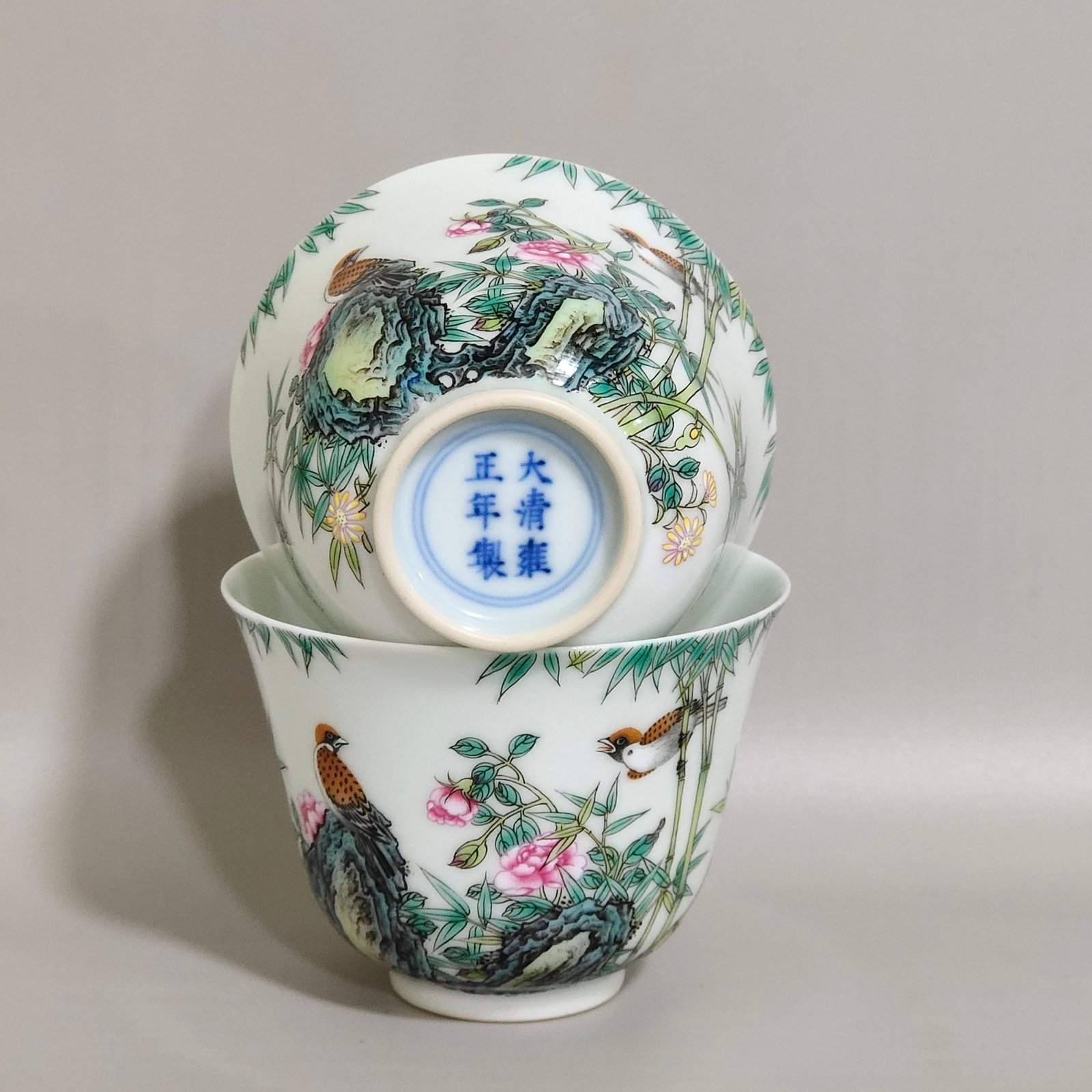Qing Dynasty Yongzheng rose flower green bamboo poem thin cup