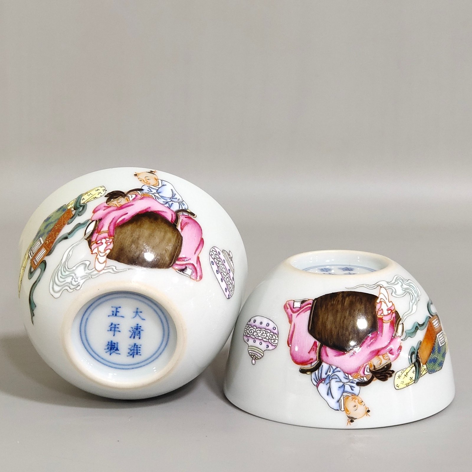 Qing Dynasty Yongzheng wine cup inscribed with poetry