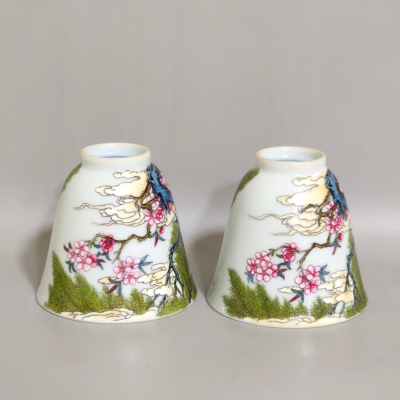 Qing Dynasty Yongzheng Famille Rose Porcelain Cup