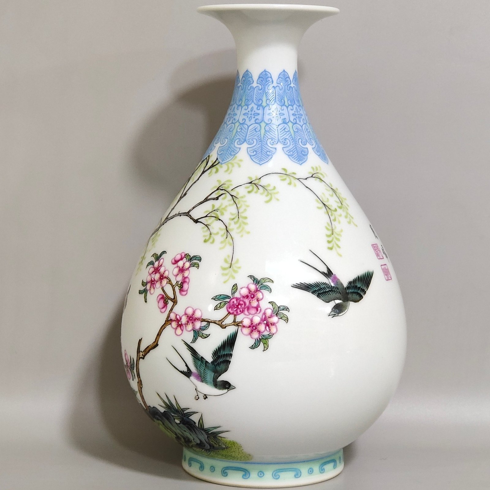 Qing Dynasty Yongzheng Famille Rose Porcelain jade pot spring vase