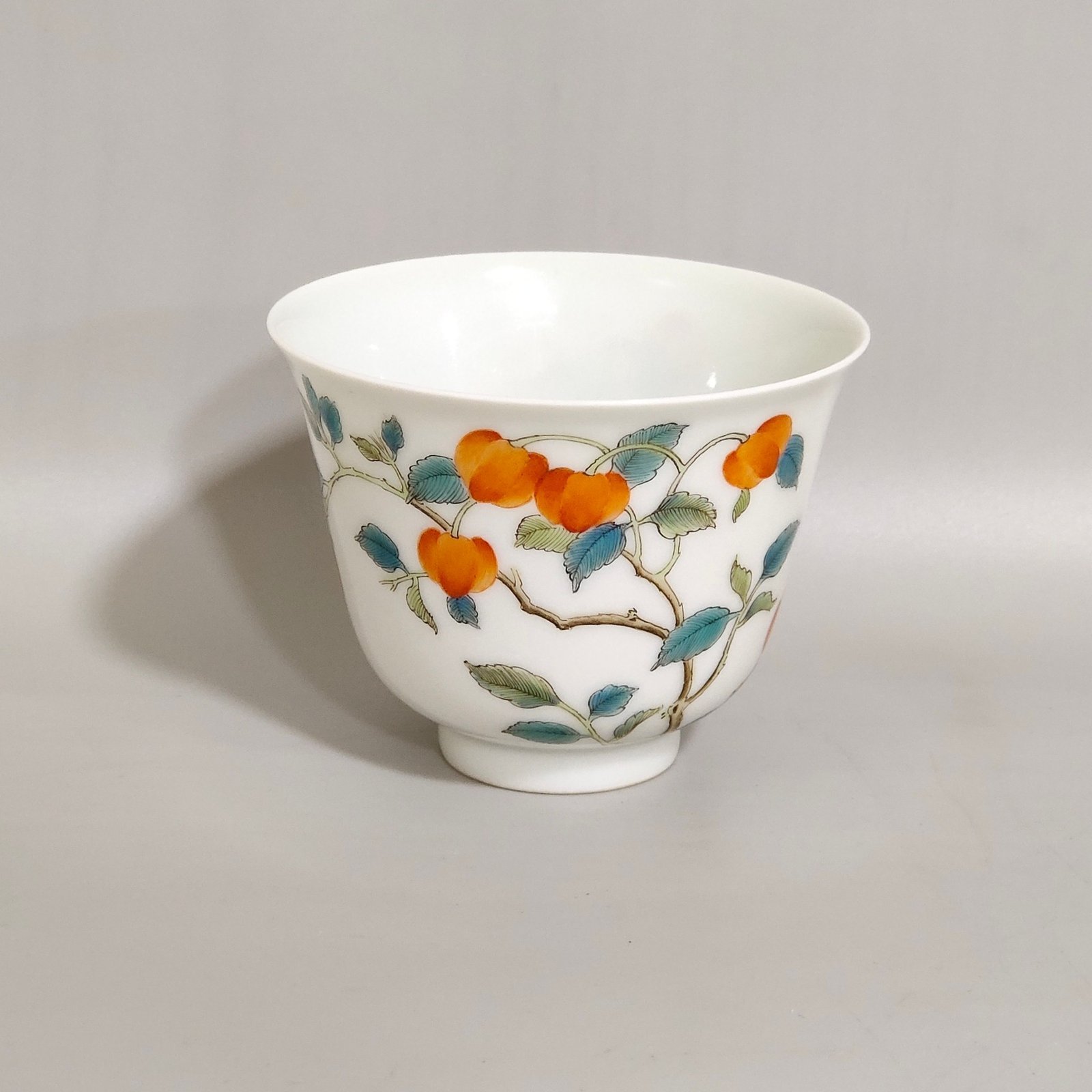Qing Dynasty Yongzheng wolf berry flower cup