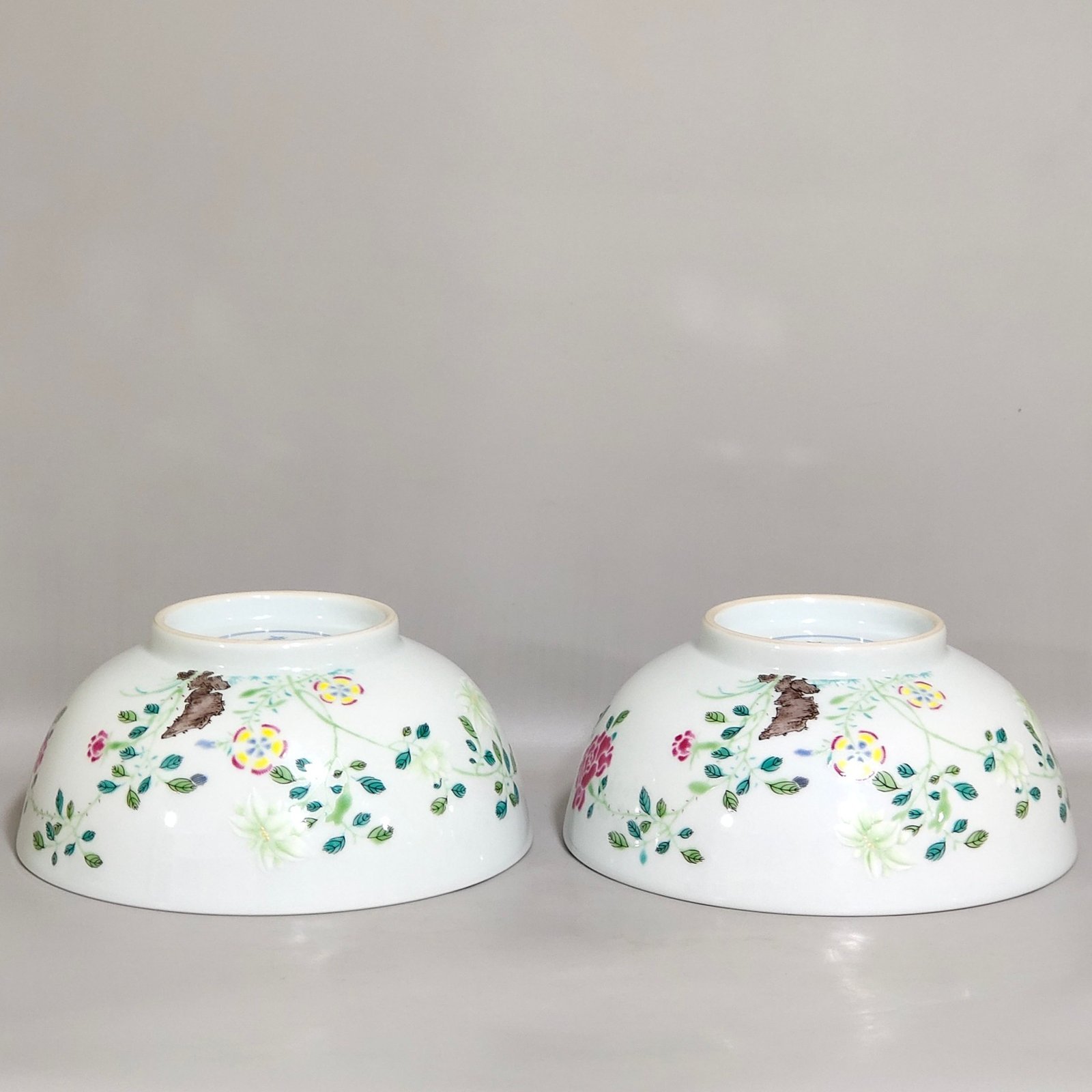 Qing Dynasty Yongzheng boneless colorful flower bowl
