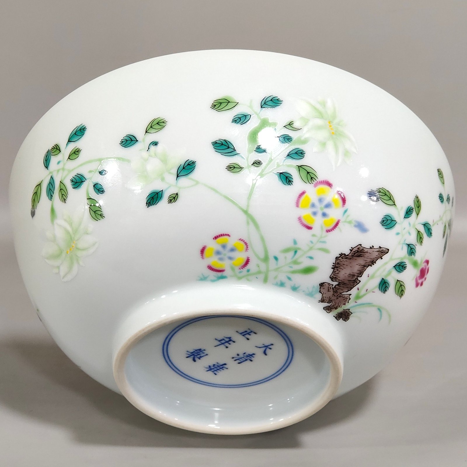 Qing Dynasty Yongzheng boneless colorful flower bowl