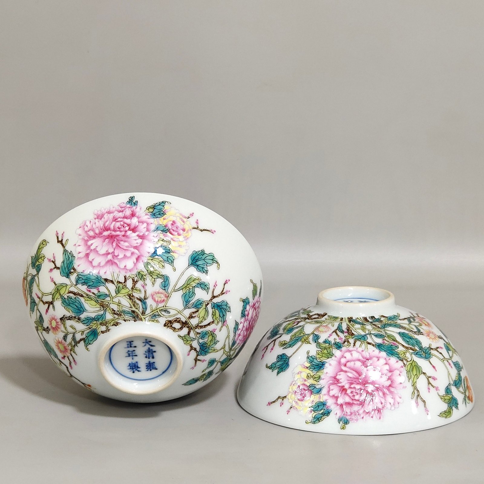 Qing Dynasty Yongzheng peony tea round