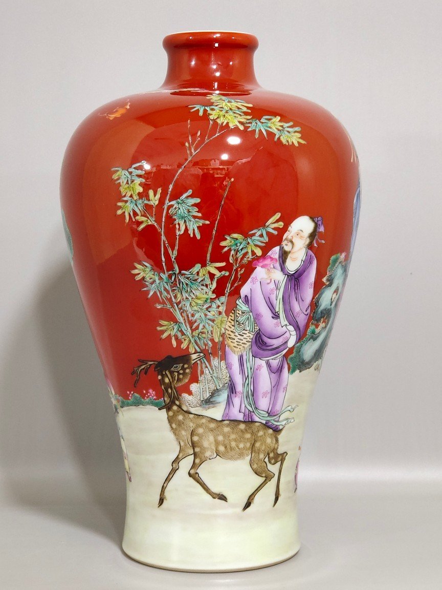 Qing Dynasty Yongzheng coral red three-star birthday celebration plum vase