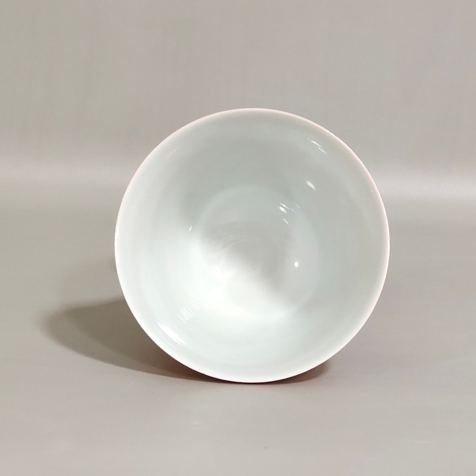 Qing Dynasty Yongzheng Coral Red Plum Blossom Cup