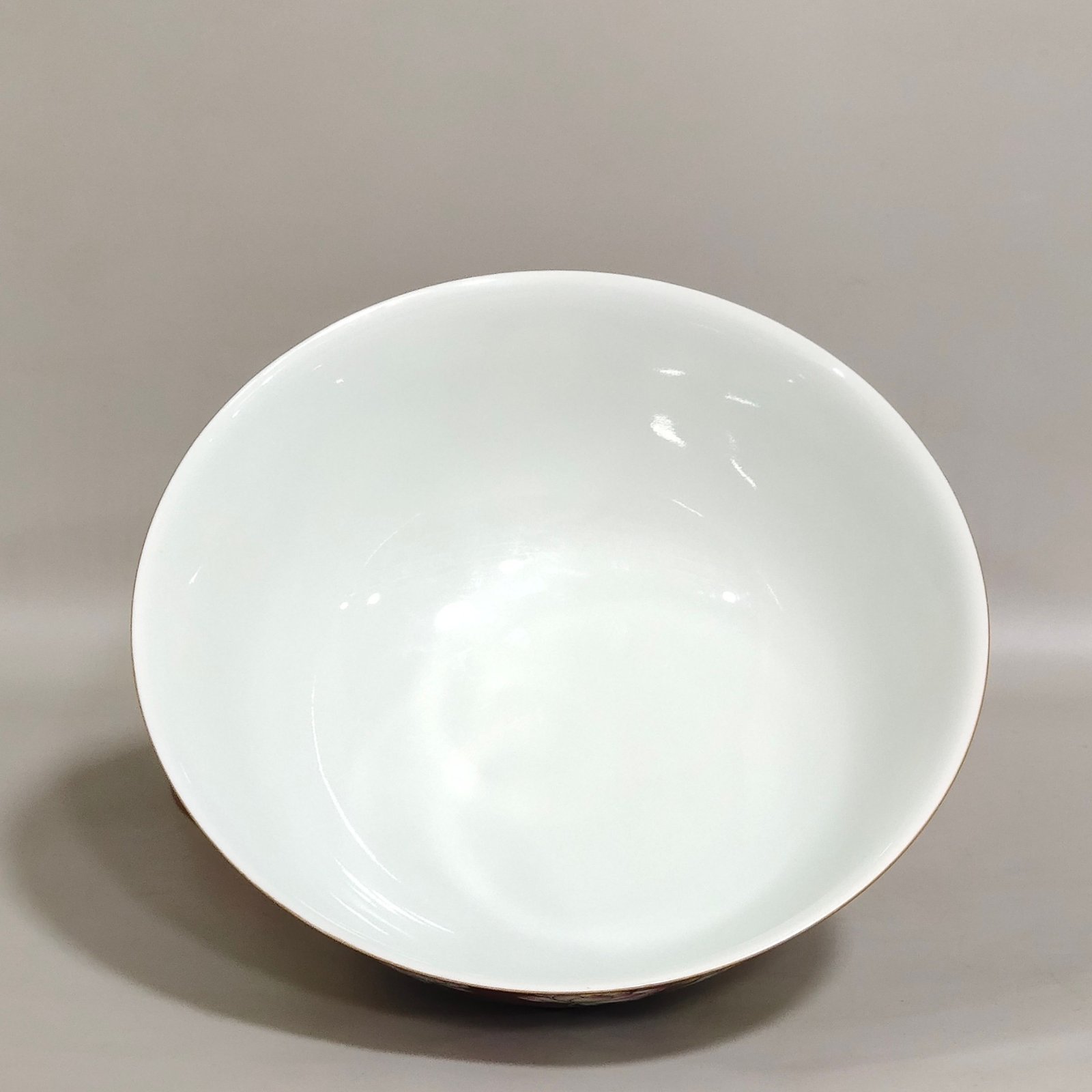 Qing Dynasty Yongzheng coral red floral longevity bowl